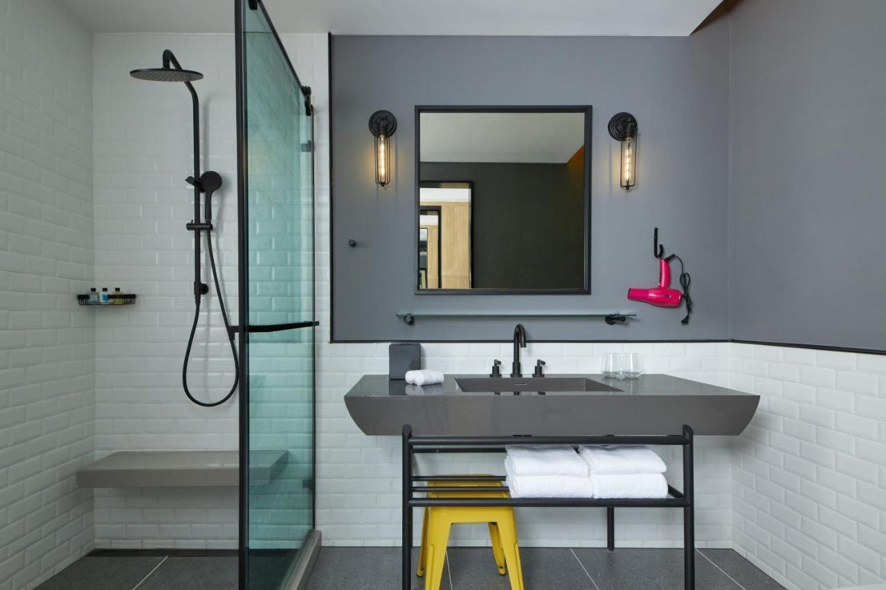 Moxy Shanghai Xuhui Экстерьер фото